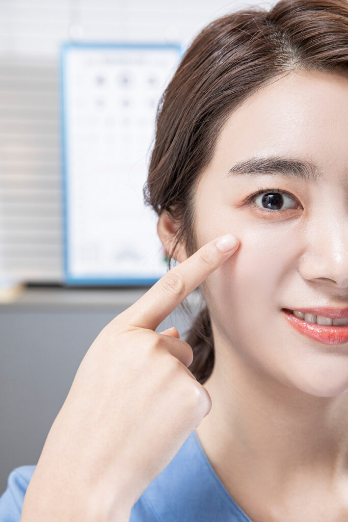 Lens Implantation Surgery Cost: Checkpoints Before Budget Planning 1 1 8